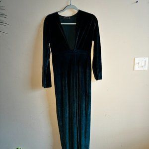 Pretty Little Thing emerald ereen velvet long dress